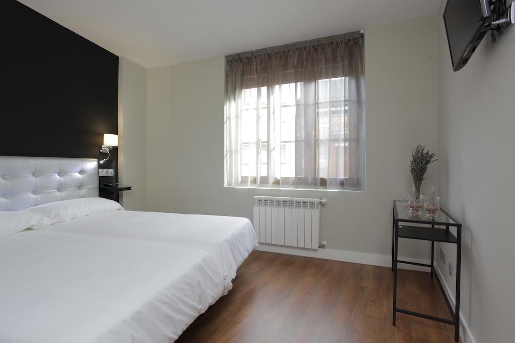 Hotel Rosal Ов'єдо Екстер'єр фото