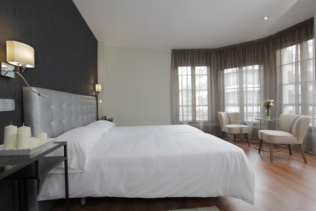 Hotel Rosal Ов'єдо Екстер'єр фото