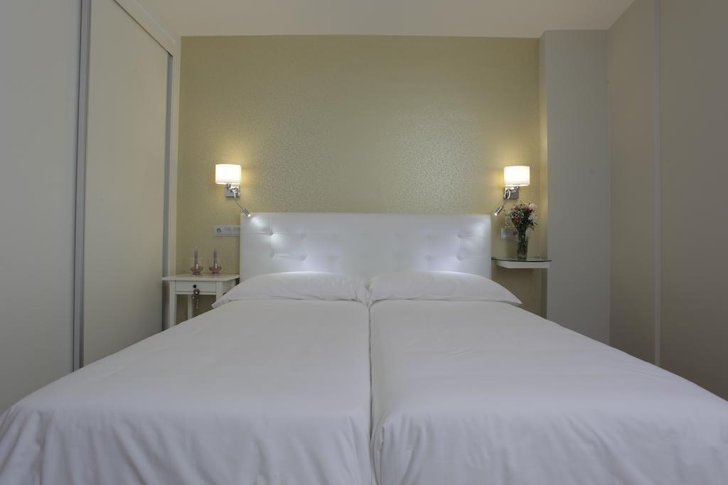 Hotel Rosal Ов'єдо Екстер'єр фото