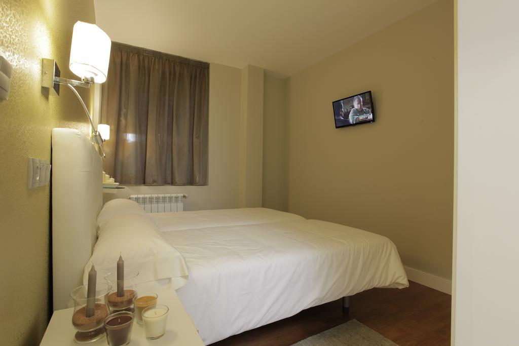Hotel Rosal Ов'єдо Екстер'єр фото