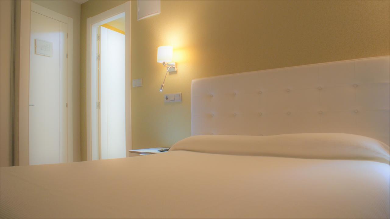 Hotel Rosal Ов'єдо Екстер'єр фото