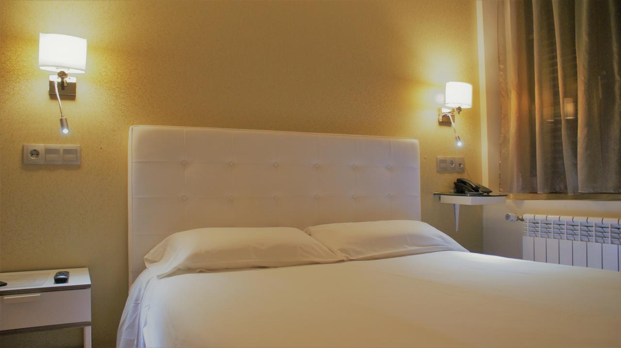 Hotel Rosal Ов'єдо Екстер'єр фото