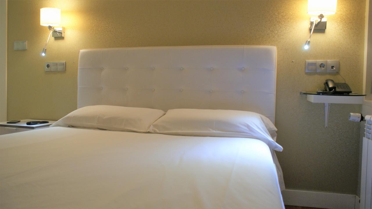 Hotel Rosal Ов'єдо Екстер'єр фото