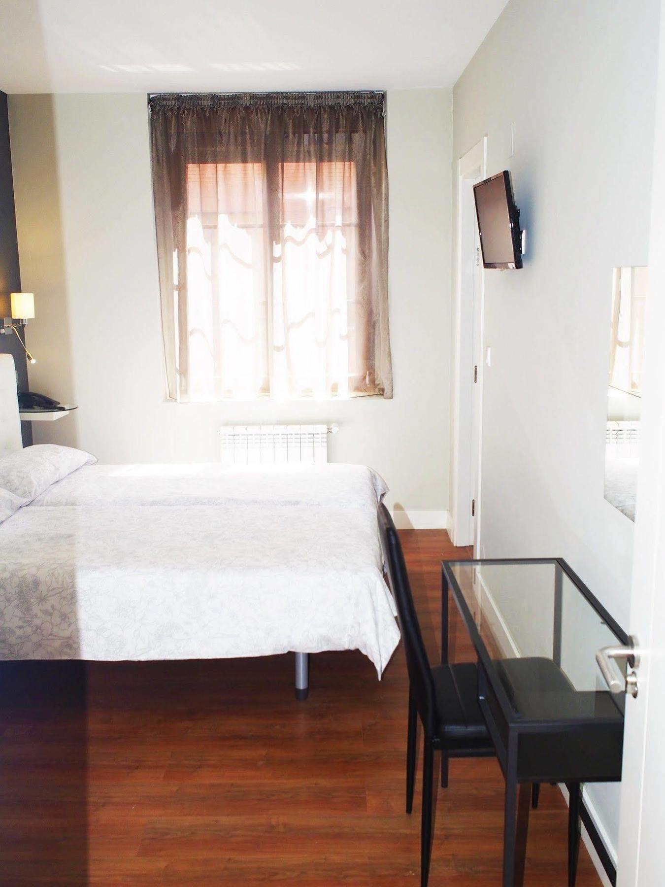 Hotel Rosal Ов'єдо Екстер'єр фото