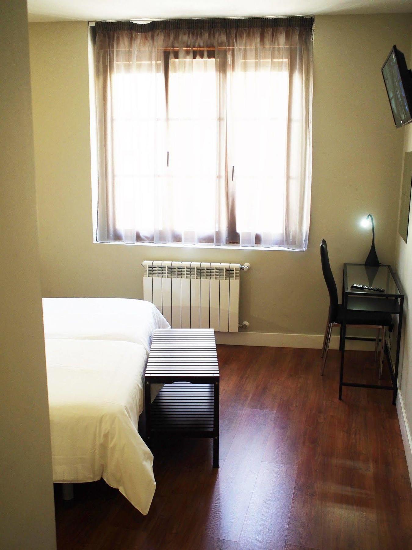 Hotel Rosal Ов'єдо Екстер'єр фото